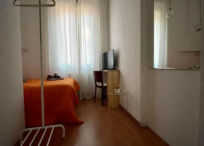 Elle Rum i privatbostad Bologna